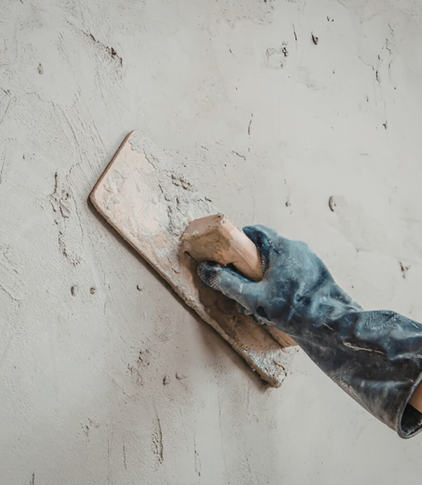 Onderhoudswerkzaamheden van Thompson Bouw aan een bedrijfspand